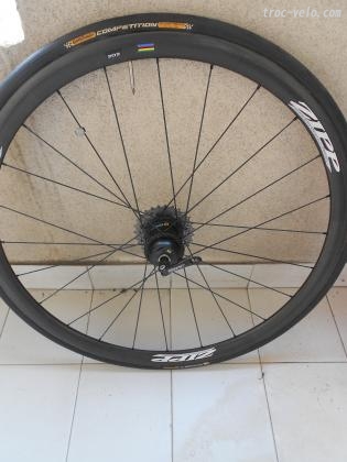Roues carbone ZIPP 202 + Capteur de puissance Powertap G3